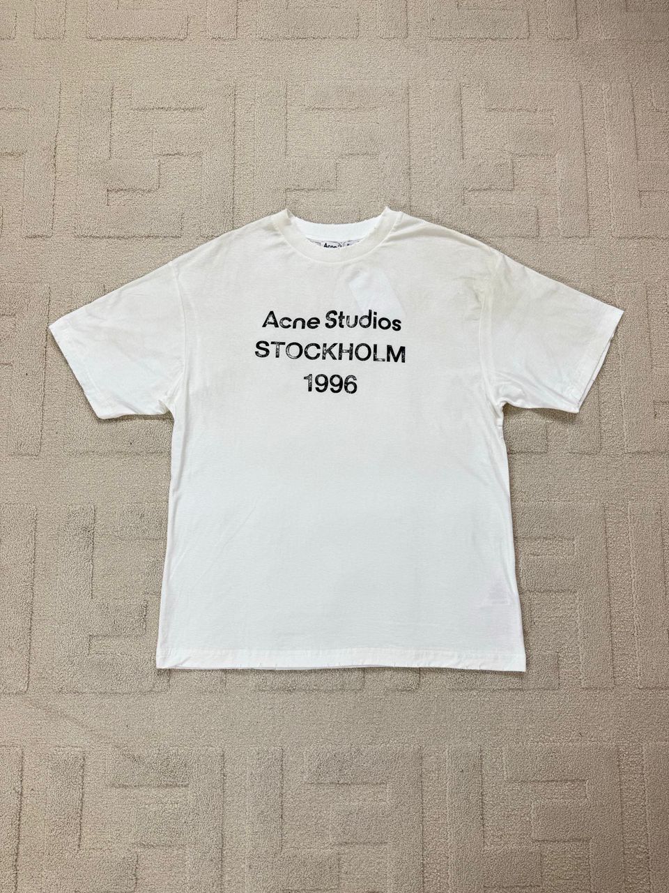 Premium White Logo Graphic Tee – Luxury Minimal Streetwear T-Shirt