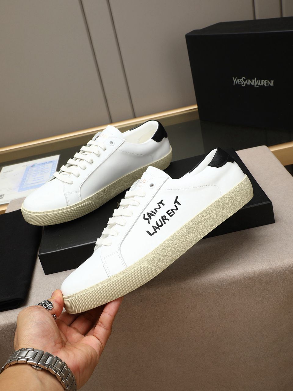 SAINT LAURENT SIGNATURE LOW TOP LUXURY CASUAL SNEAKERS – WHITE / BLACK